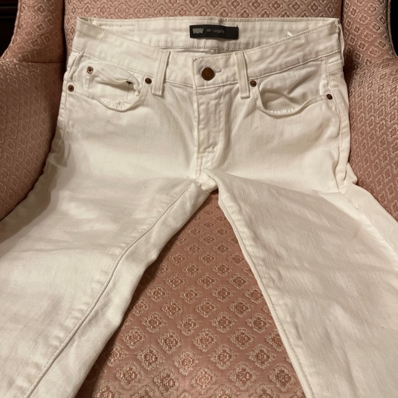 Levi’s 535 Jegging White